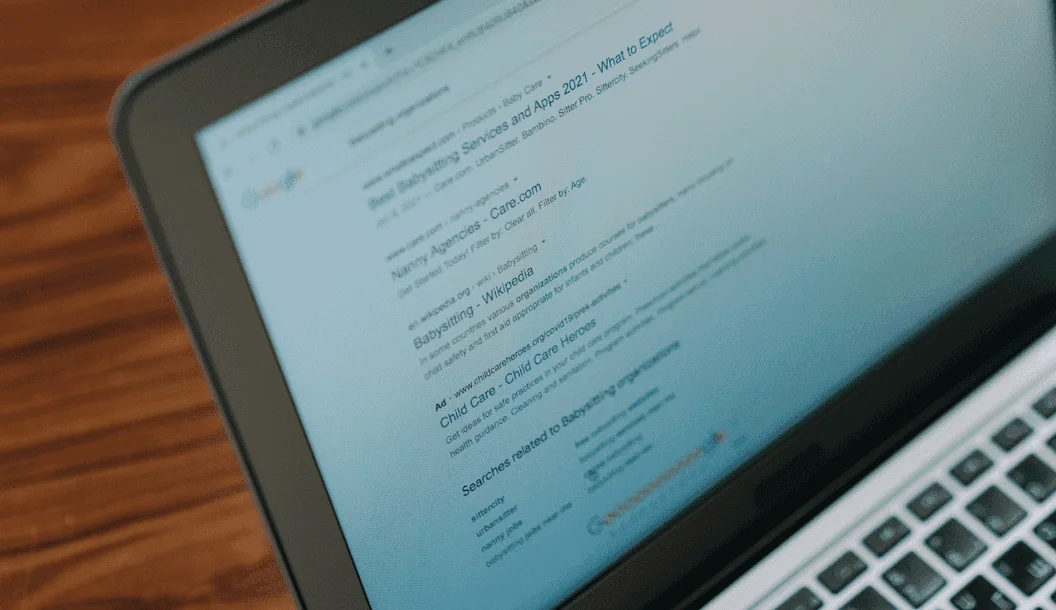 Análisis de datos para ganar dinero con Adsense en computadora